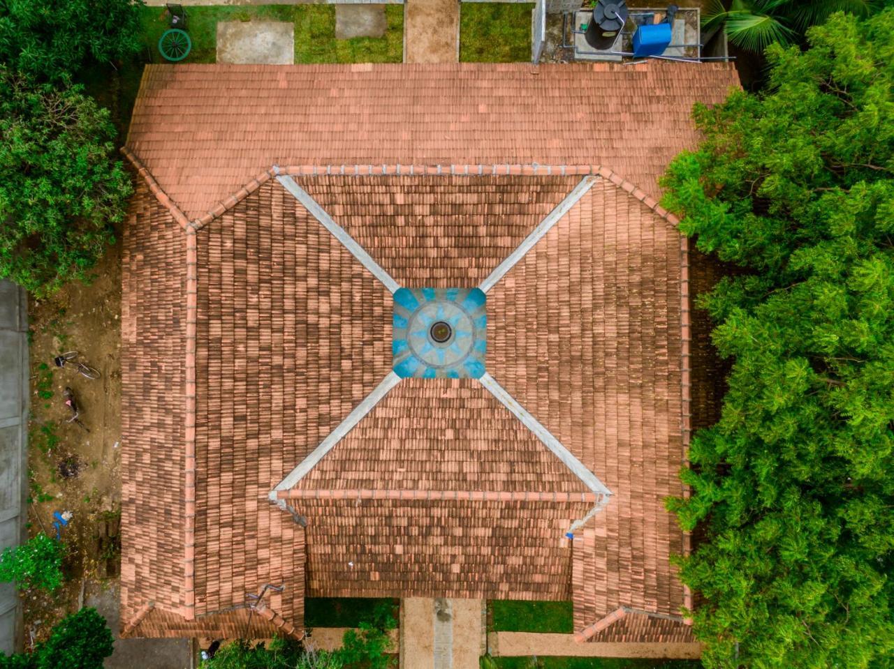 Thambu Illam Hotel Jaffna Exterior photo